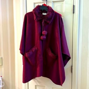 La Moda burgundy trimmed in faux fur cape